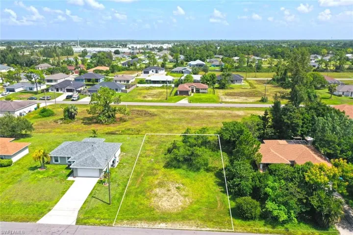2215 34th Ln, Cape Coral, Florida 33909