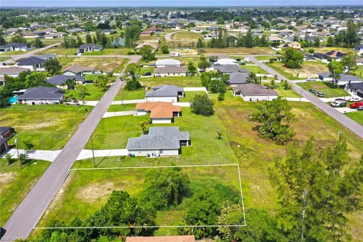 2215 34th Ln, Cape Coral, Florida 33909