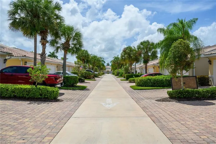 8100 Josefa Way, Naples, Florida 34114
