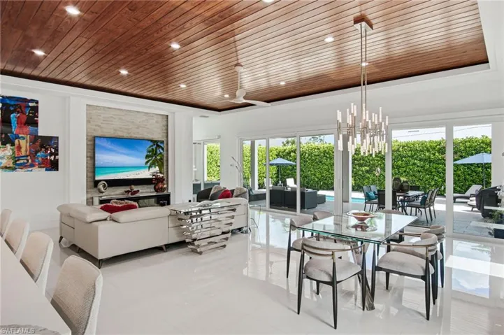 1167 22nd Ave N, Naples, Florida 34103