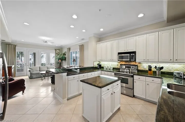 2658 Bolero Dr 9-2, Naples, Florida 34109