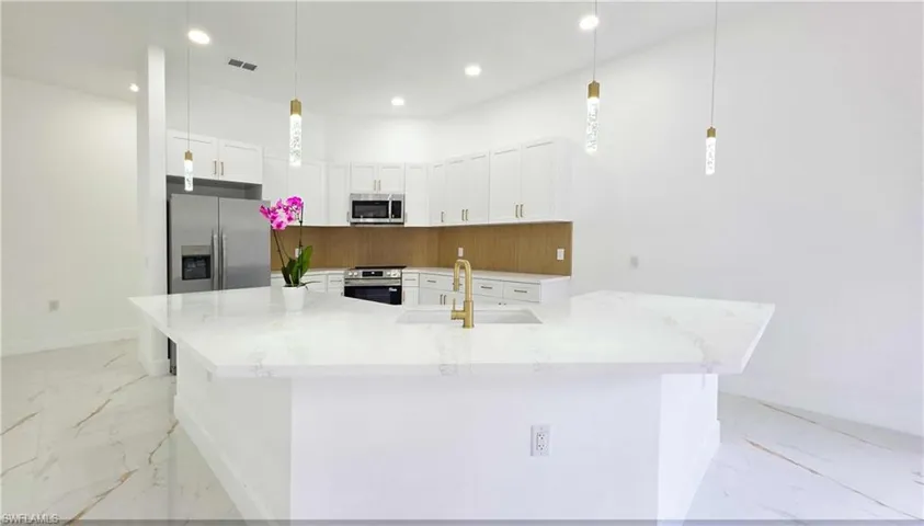 133 Hunting Club Ave, Clewiston, Florida 33440