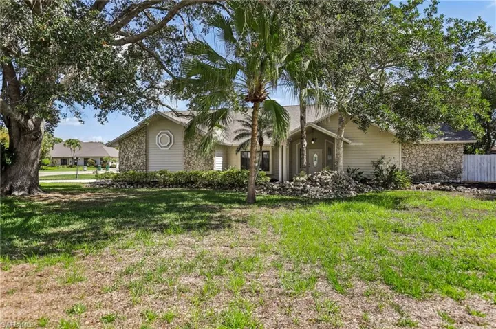 1937  Princess  CT, Naples, FL 34110