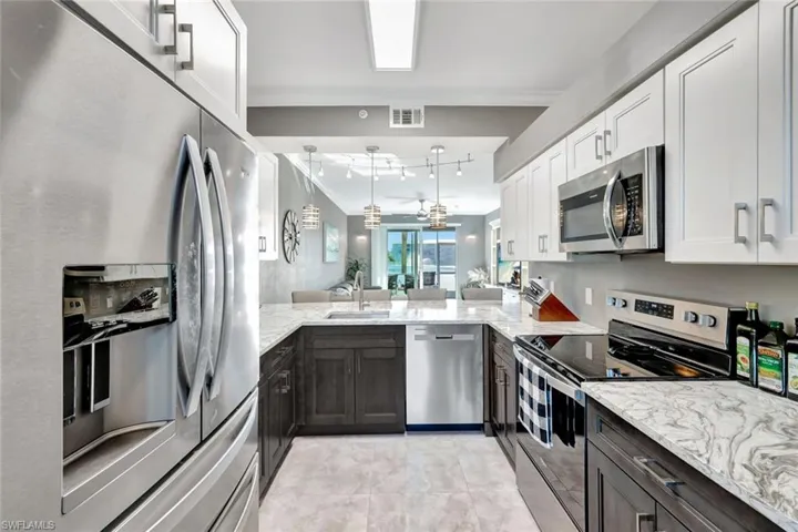 16575 Lake Circle Dr 1115, Fort Myers, Florida 33908