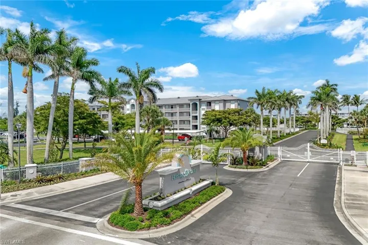 16575 Lake Circle Dr 1115, Fort Myers, Florida 33908