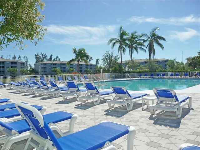 16575 Lake Circle Dr 1115, Fort Myers, Florida 33908