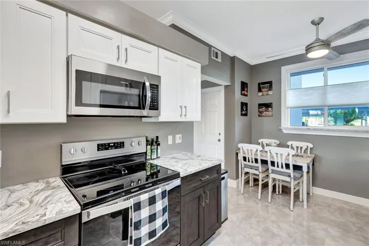 16575 Lake Circle Dr 1115, Fort Myers, Florida 33908