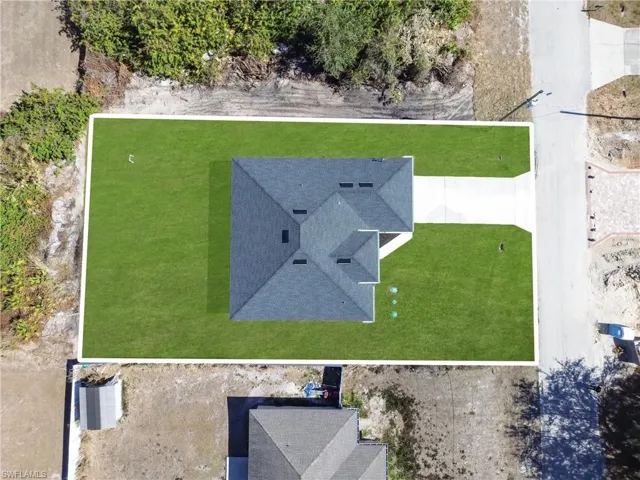 Aerial view of property and surrounding area