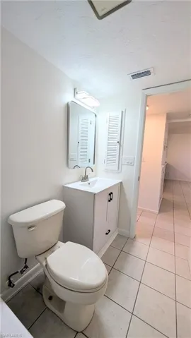 815 Victoria Dr 106, Cape Coral, Florida 33904