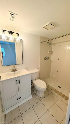 815 Victoria Dr 106, Cape Coral, Florida 33904