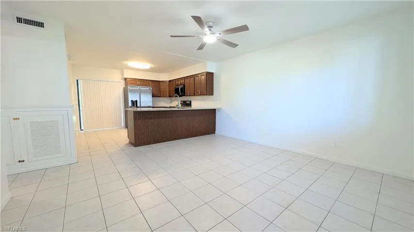 815 Victoria Dr 106, Cape Coral, Florida 33904