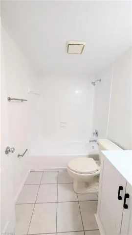 815 Victoria Dr 106, Cape Coral, Florida 33904