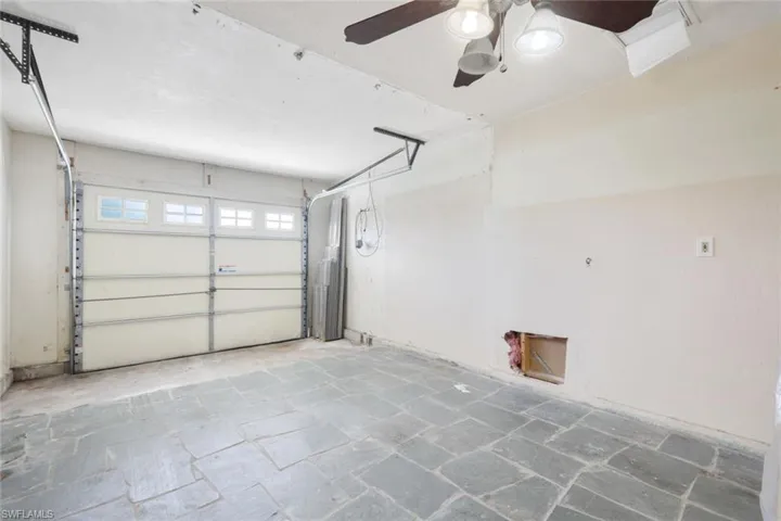 Garage with ceiling fan
