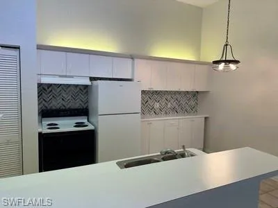 27103  Matheson  AVE, Bonita Springs, FL 34135