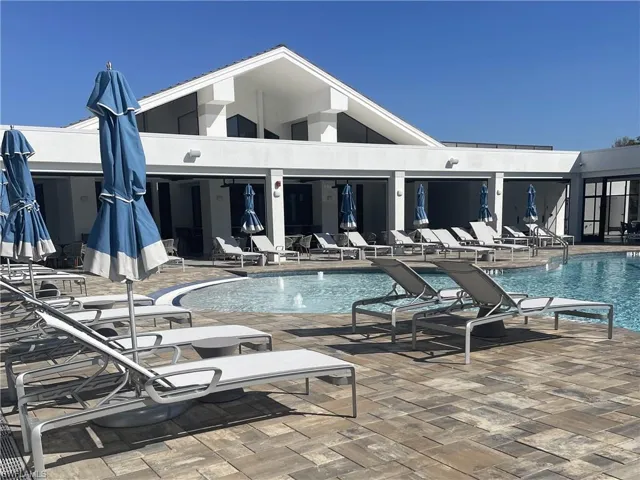 Oasis pool