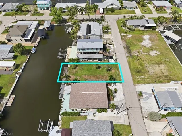 2609 Bayshore Dr, Matlacha, Florida 33993