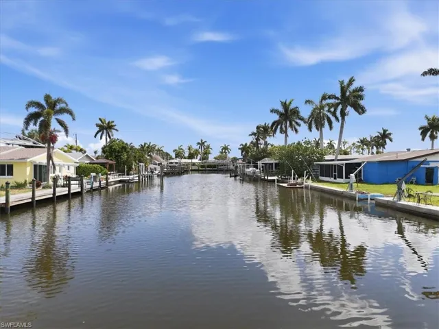 2609 Bayshore Dr, Matlacha, Florida 33993