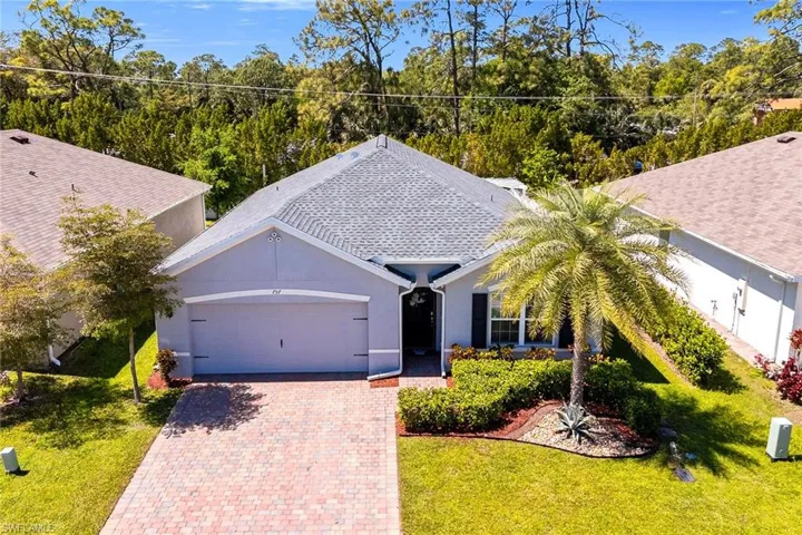 757  Twinning  ST, Naples, FL 34104