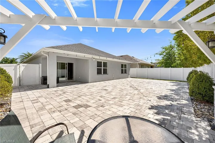 757  Twinning  ST, Naples, FL 34104