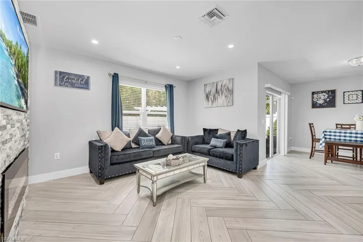 757  Twinning  ST, Naples, FL 34104