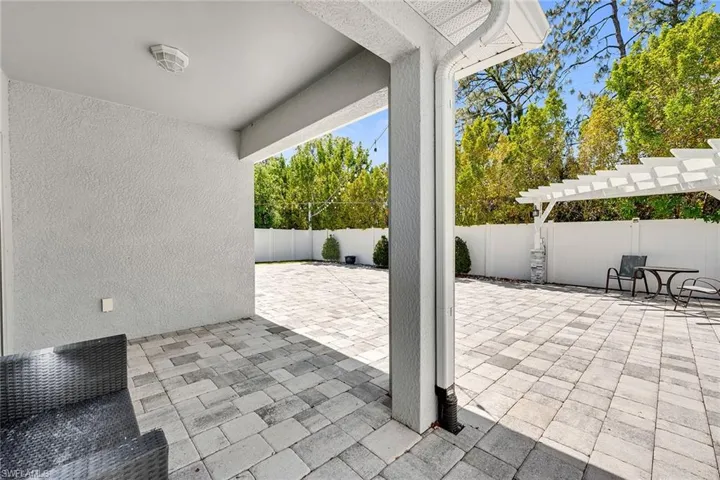 757  Twinning  ST, Naples, FL 34104
