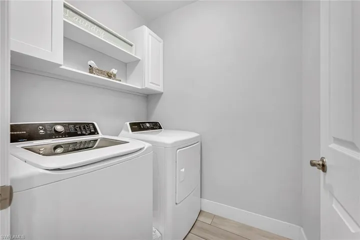 757  Twinning  ST, Naples, FL 34104