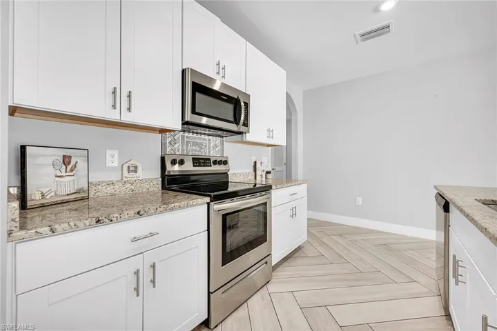 757  Twinning  ST, Naples, FL 34104