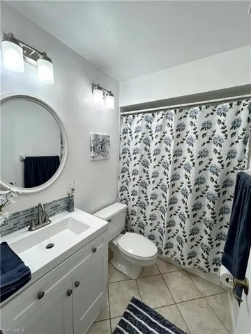 8534 Charter Club Cir 3, Fort Myers, Florida 33919