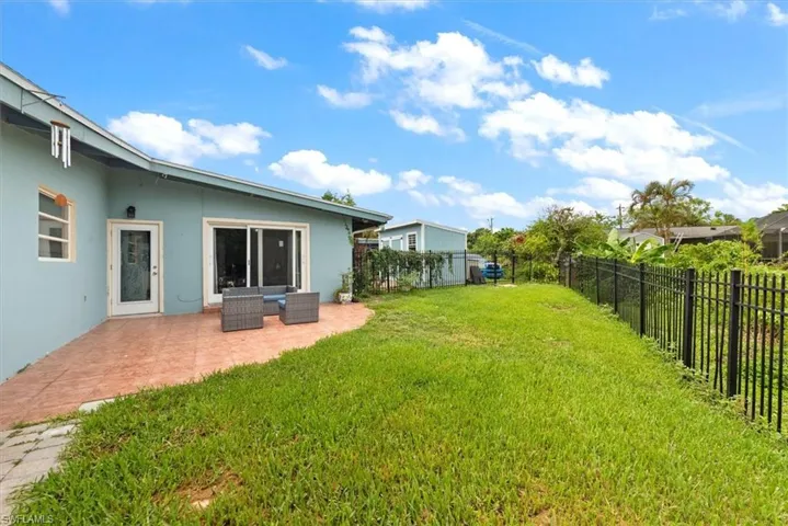 1721 Club House Rd, North Fort Myers, Florida 33917