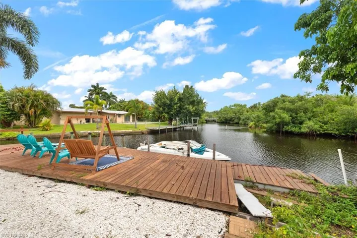 1721 Club House Rd, North Fort Myers, Florida 33917