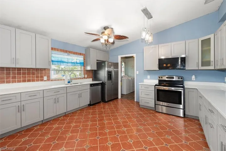 1721 Club House Rd, North Fort Myers, Florida 33917