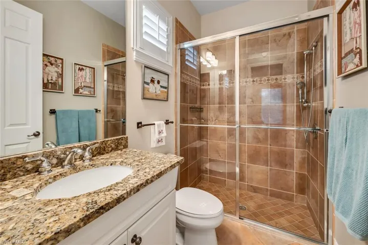 Guest ensuite Bathroom#3