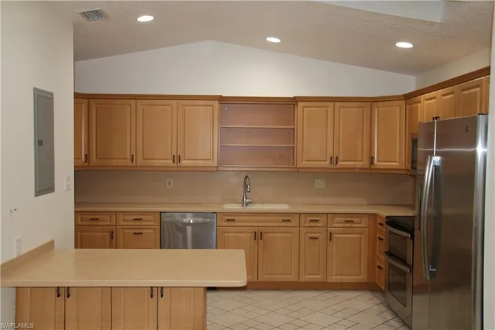 1433  Captains  WALK, Fort Pierce, FL 34950
