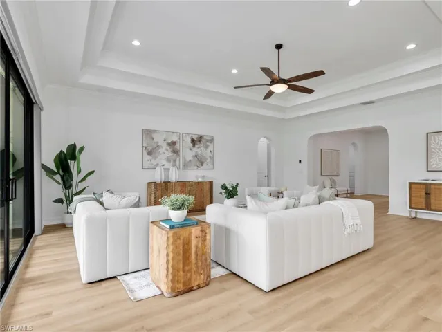 9454 Greenleigh Ct, Naples, Florida 34120