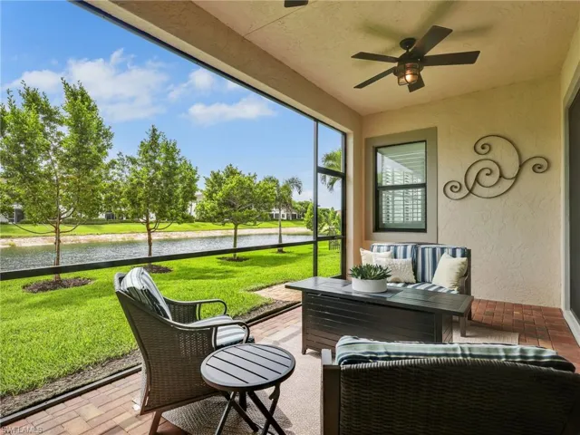 9454 Greenleigh Ct, Naples, Florida 34120