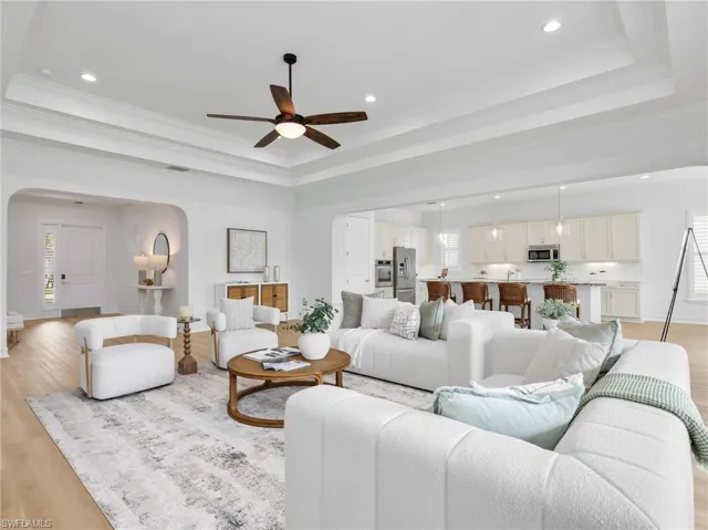 9454 Greenleigh Ct, Naples, Florida 34120