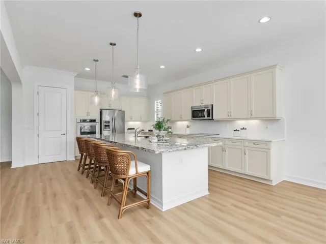 9454 Greenleigh Ct, Naples, Florida 34120