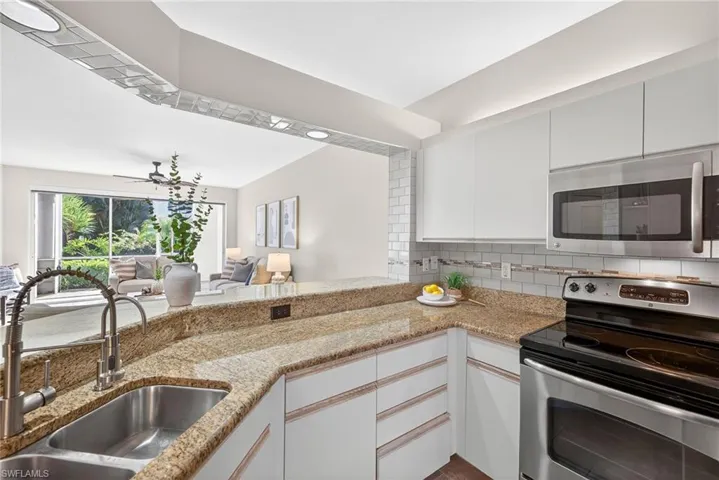 7100 Barrington Cir 101, Naples, Florida 34108