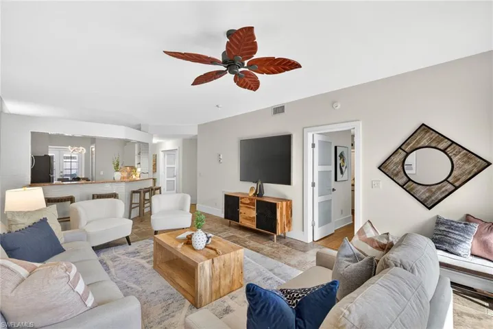 7100 Barrington Cir 101, Naples, Florida 34108