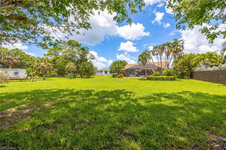 116 Sharwood Dr, Naples, Florida 34110