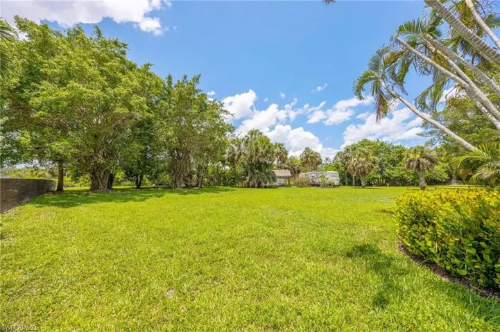 116 Sharwood Dr, Naples, Florida 34110