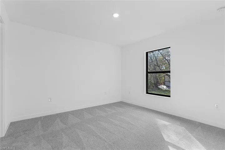 609 Nw Douglas Pkwy, Cape Coral Fl 33993