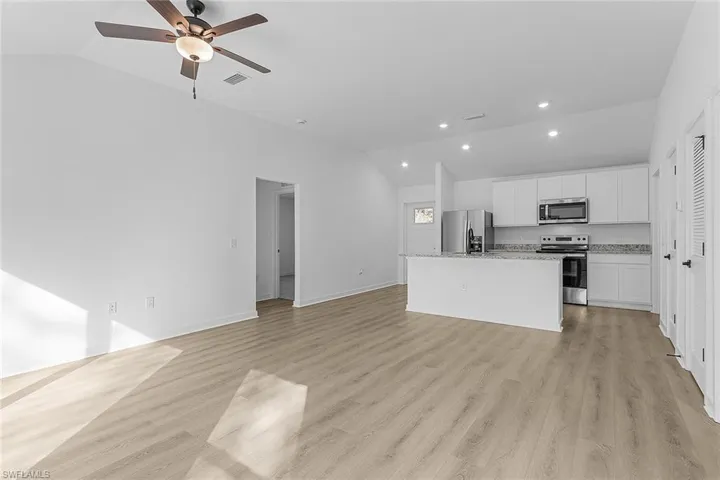 609 Nw Douglas Pkwy, Cape Coral Fl 33993