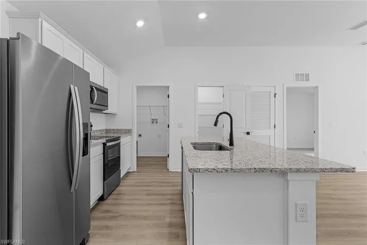 609 Nw Douglas Pkwy, Cape Coral Fl 33993