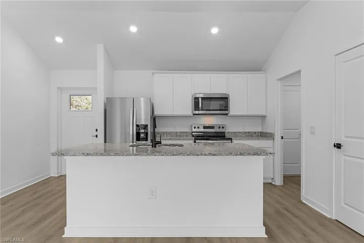 609 Nw Douglas Pkwy, Cape Coral Fl 33993
