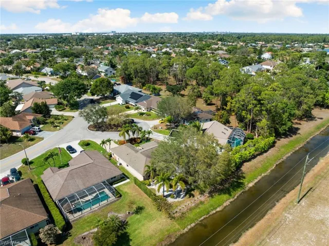 Bird's eye view with a residential view