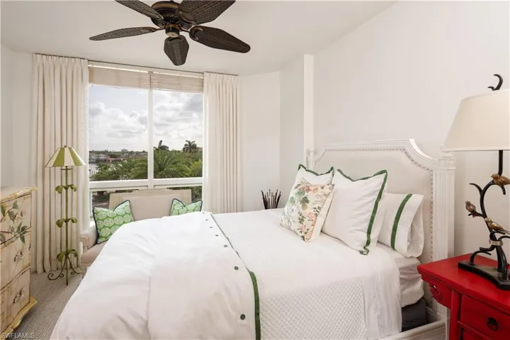 4255 Gulf Shore Blvd N 207, Naples, Florida 34103