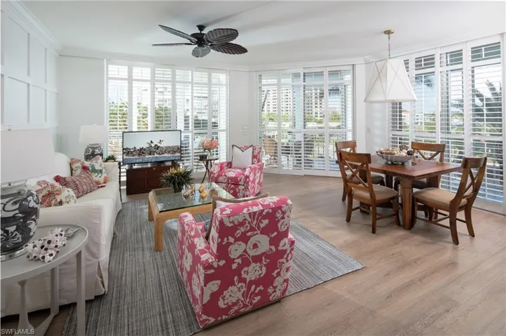 4255 Gulf Shore Blvd N 207, Naples, Florida 34103