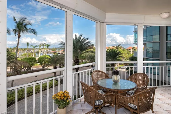 4255 Gulf Shore Blvd N 207, Naples, Florida 34103