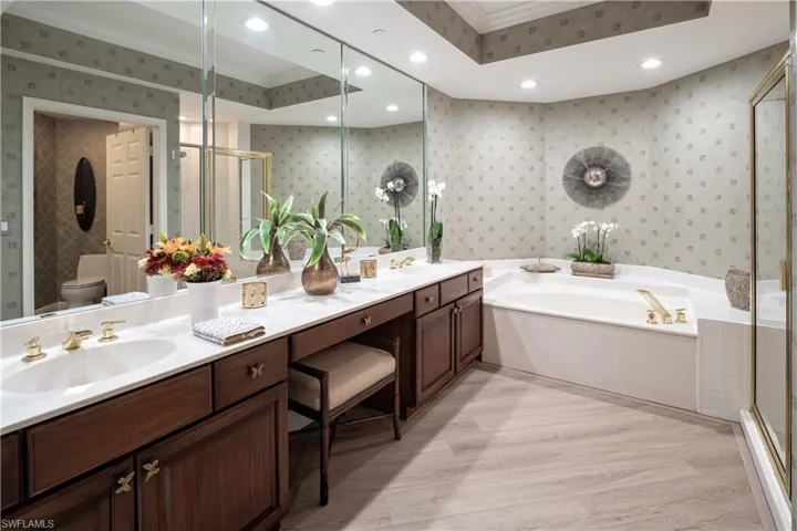 4255 Gulf Shore Blvd N 207, Naples, Florida 34103